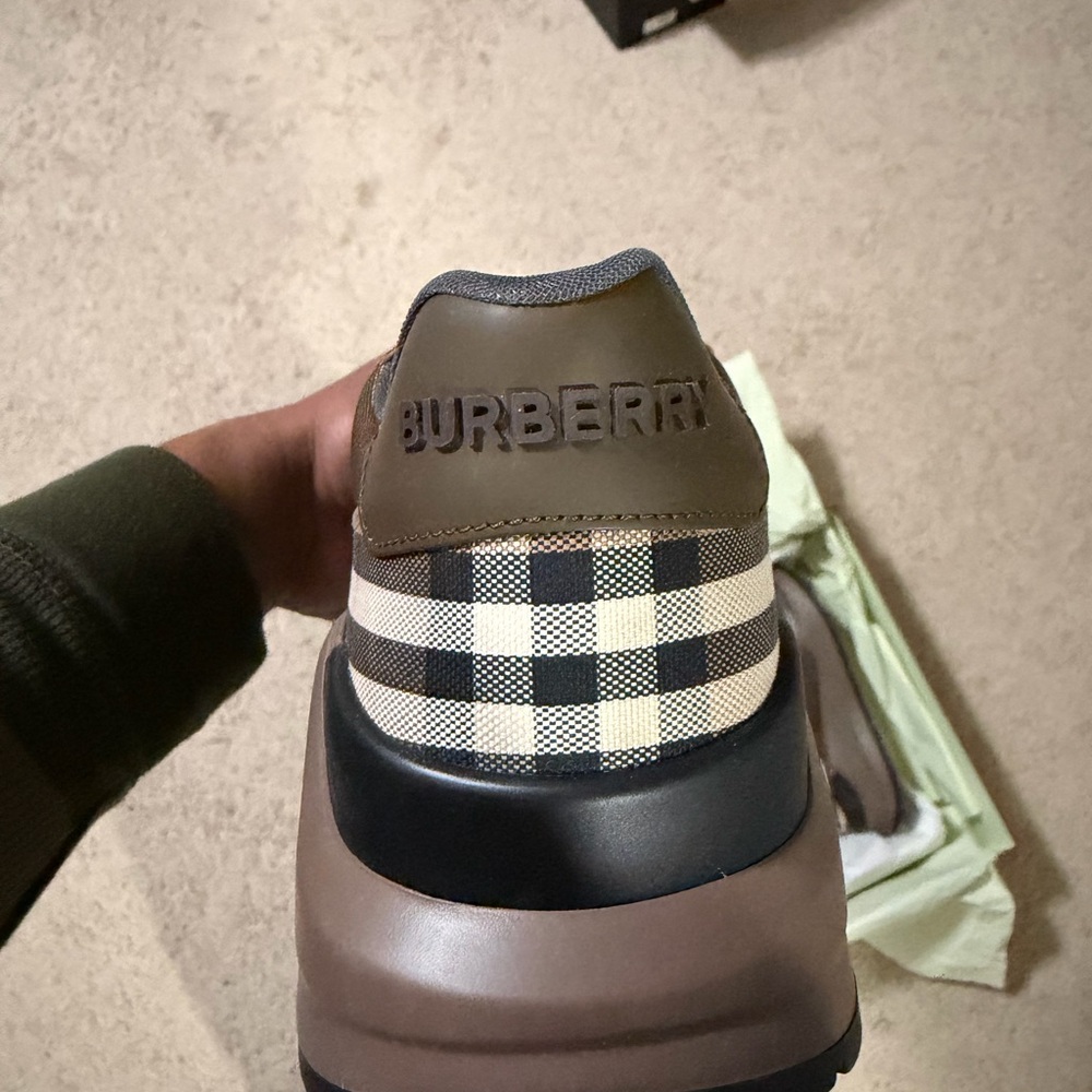 Burberry Ramsey
Brown Check Suede - Picture 2 of 4